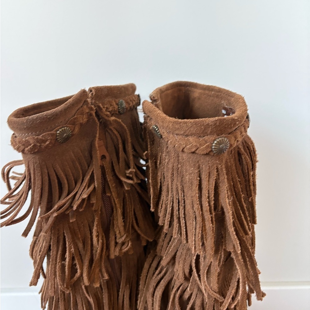 Minnetonka 5 Layer Fringe Boots Size 7 Brown - image 6